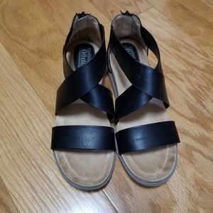 2 for $35 Croft & Barrow Ortholite Sandals size 7